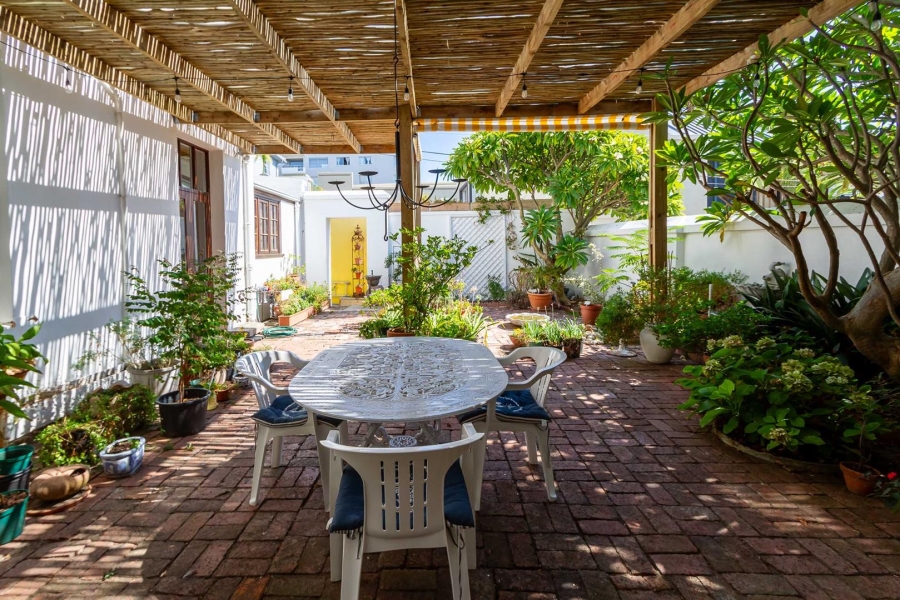 4 Bedroom Property for Sale in Bantry Bay Western Cape